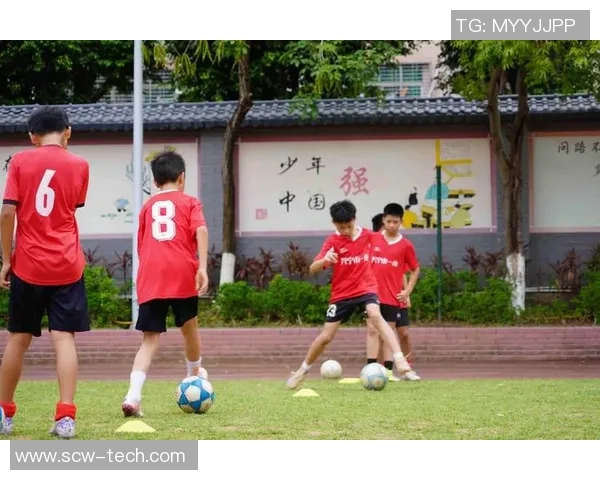 足球要怎么提升青少年参与度与技能培养的有效策略与方法探讨